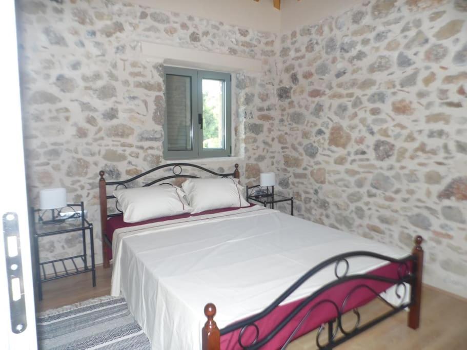 Villa Alonia Kalamata Extérieur photo
